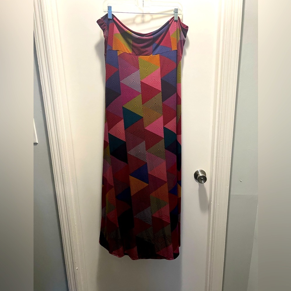 3x Multi color geometric skirt